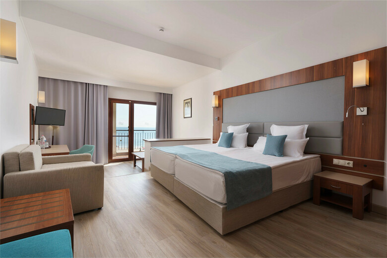 Hotel Alua Helios Bay