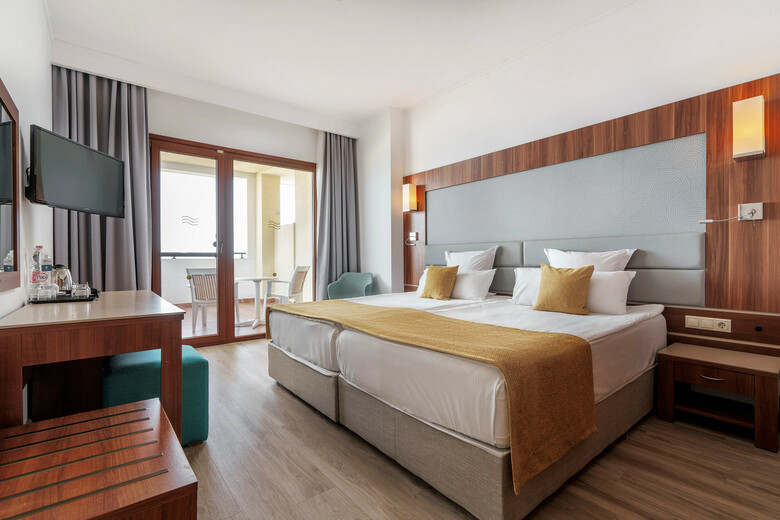 Hotel Alua Helios Bay