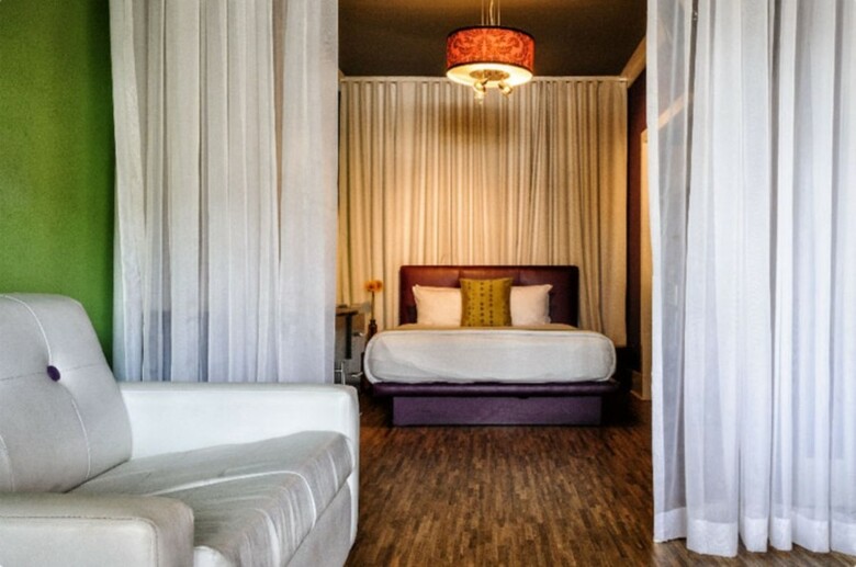 Chesterfield Hotel Suites & Day Spa