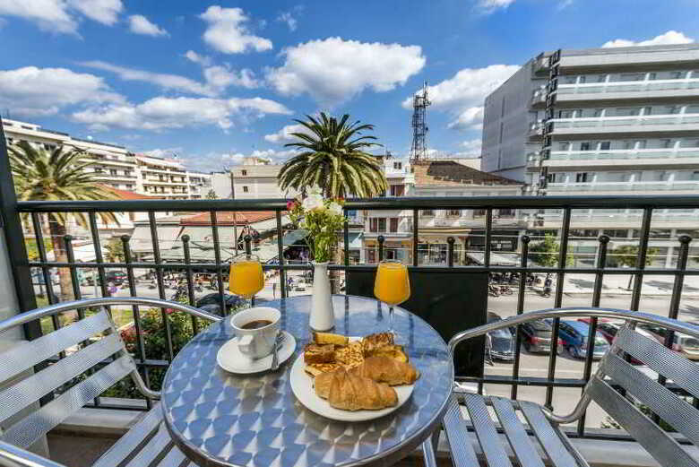Hotel Lakonia