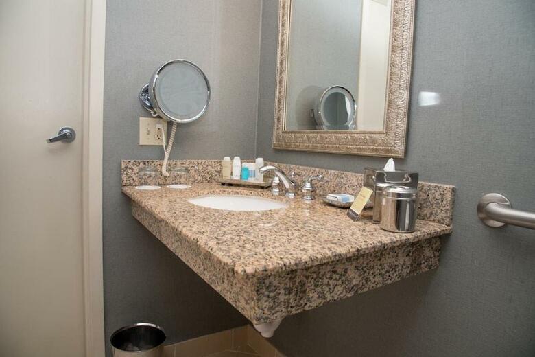 Omni Jacksonville Hotel