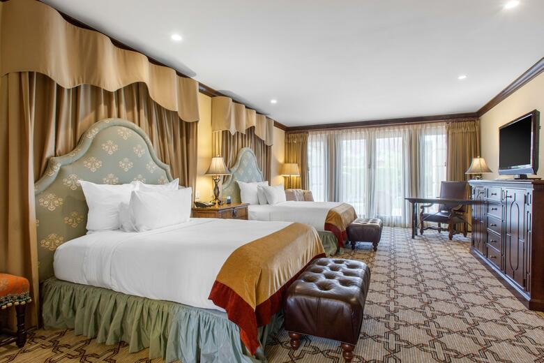 Hotel Montelucia Resort & Spa