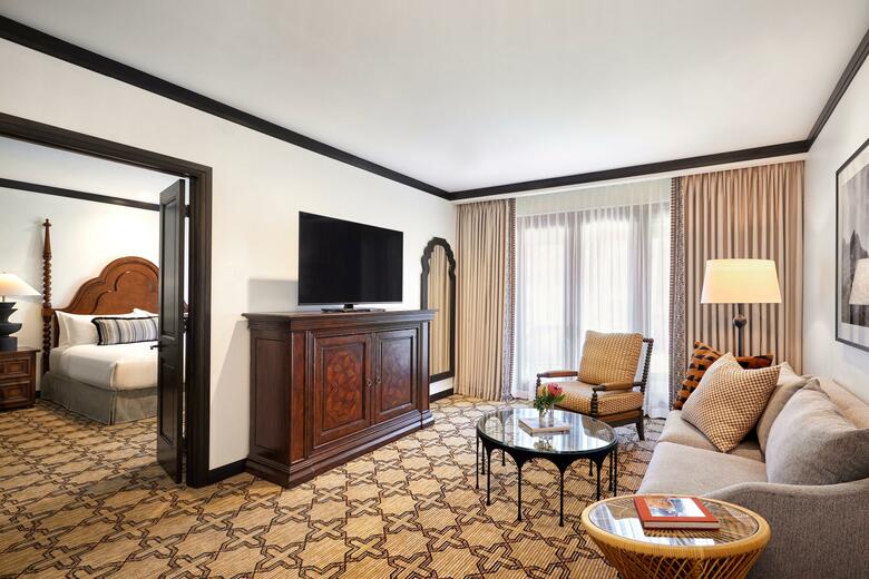 Hotel Montelucia Resort & Spa