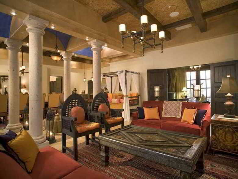 Hotel Montelucia Resort & Spa
