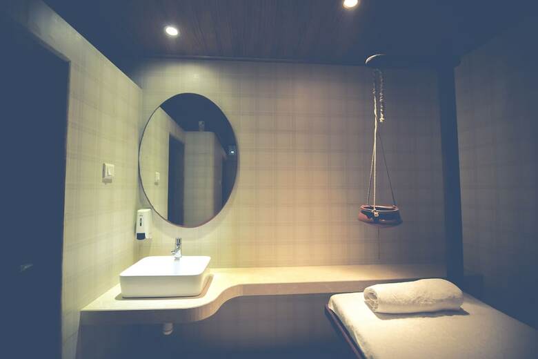 Hotel Neelam The Grand