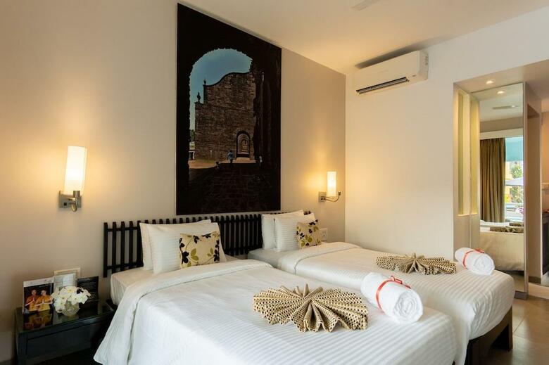 Hotel Whispering Palms Beach Resort