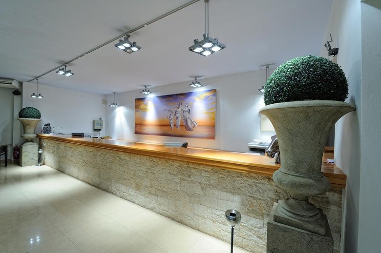 Hotel Gouves Park