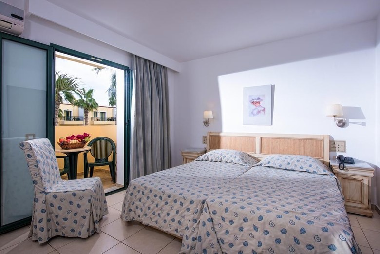Hotel Gouves Park