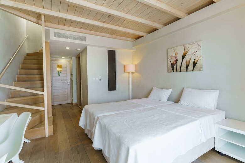 Hotel Aegean Pearl