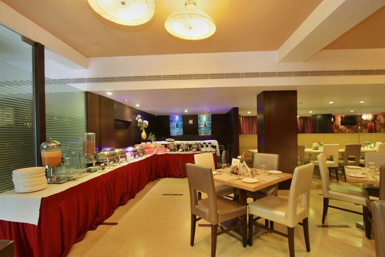 Nandhana Grand Hotel
