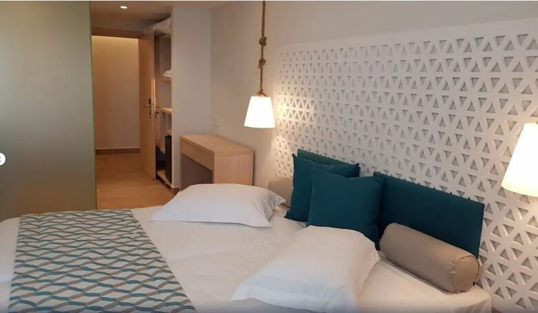 Hotel Triton