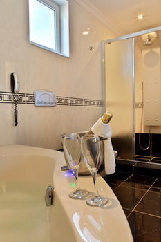 Hotel Olympia Golden Beach & Spa