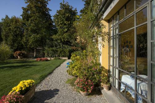 Al Porto Di Lucca B&B