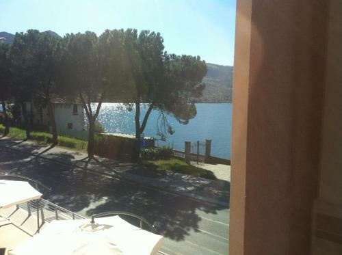 Hostal A Lago