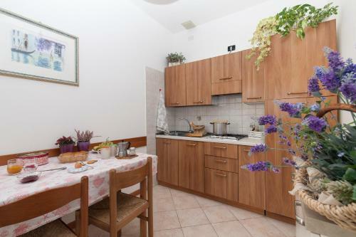 Apartamento Appartamenti Giardino Al Mare Fratter Ladimiro