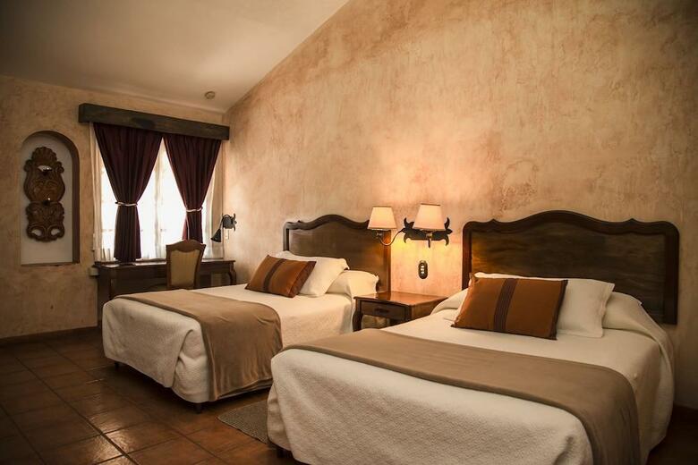 Hotel Las Farolas
