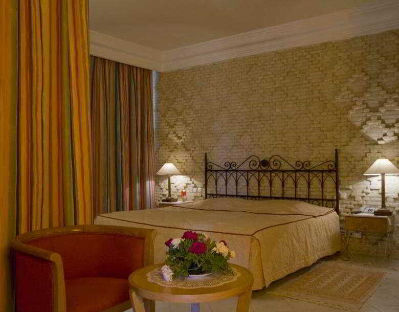 Hotel Ras El Ain