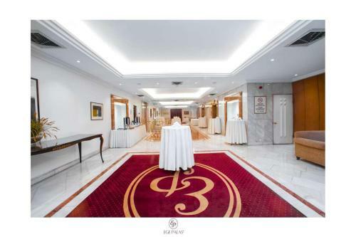 Ege Palas Hotel