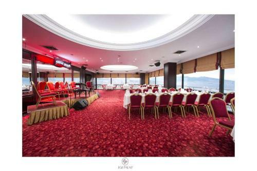 Ege Palas Hotel