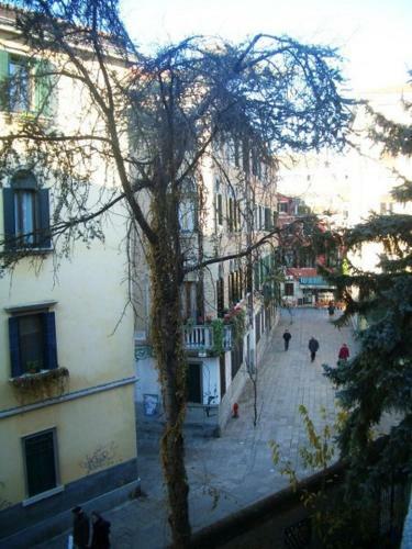 Hostal B&B Exclusive