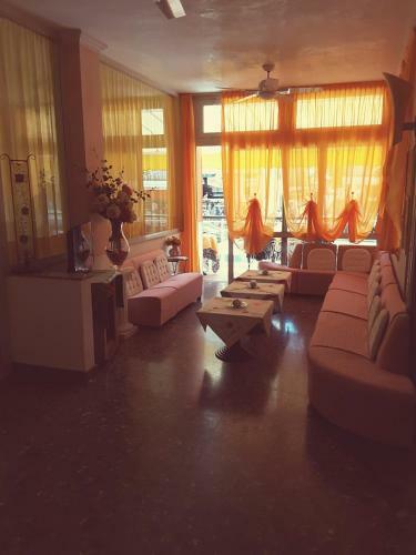 Hotel Paron