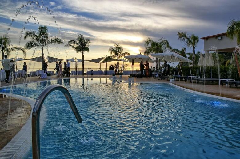 Hotel Blue Bay Resort
