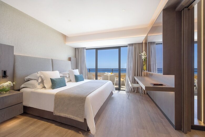Amathus Beach Hotel