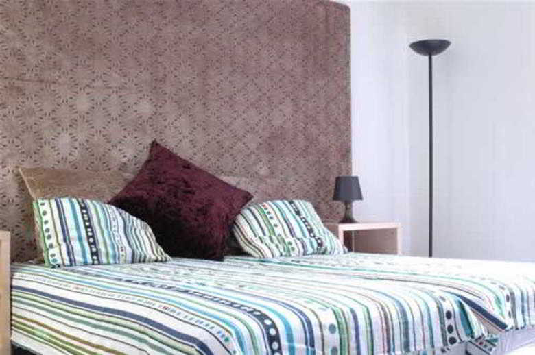 Hostal Ramblas Rooms