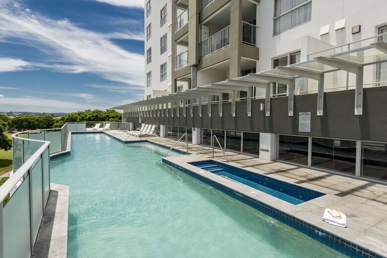 Hotel Oaks Aspire