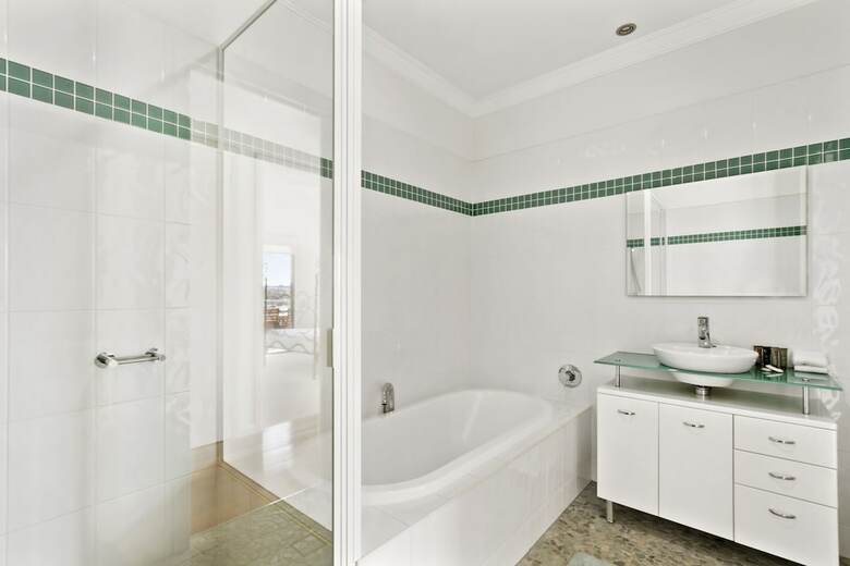 Hotel Esplanade Resort And Spa