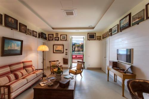 Yacht Club Capo Cervo Suites B&B