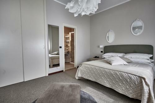 Rouge Hotel International