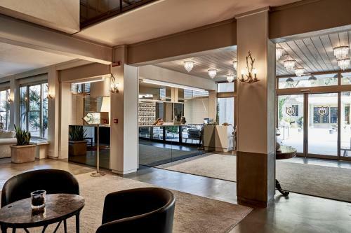 Rouge Hotel International