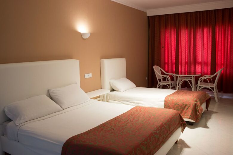 Azayla Hotel