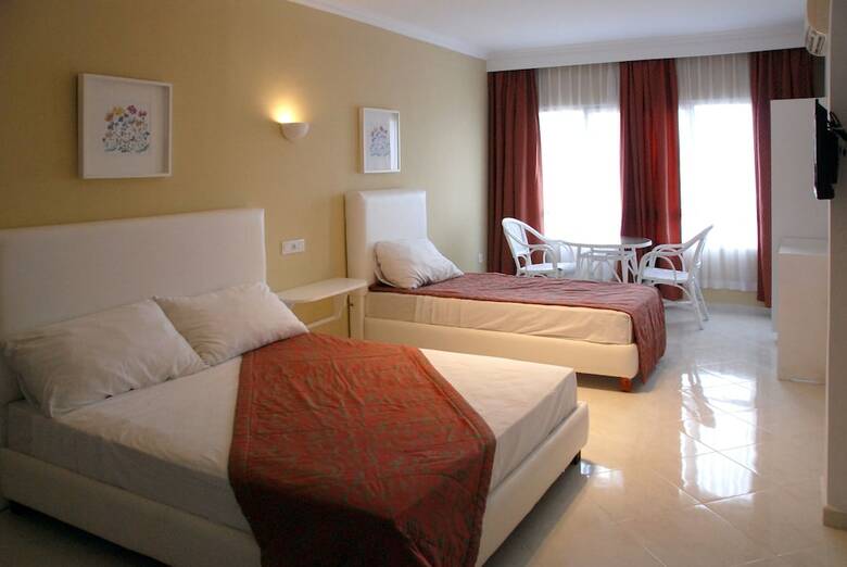 Azayla Hotel