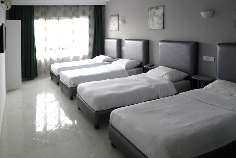 Azayla Hotel