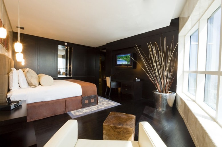 Dubai Marriott Harbour Hotel & Suites