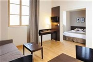 Hotel Residhome Grenoble Caserne De Bonne