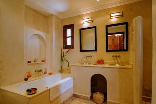 Bed & Breakfast Rebali Riads