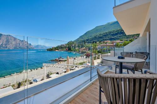 Hotel Castello Lake Front