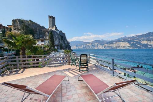 Hotel Castello Lake Front