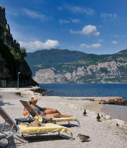 Hotel Castello Lake Front
