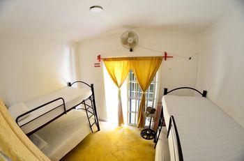La Casona Hotel Y Hostel