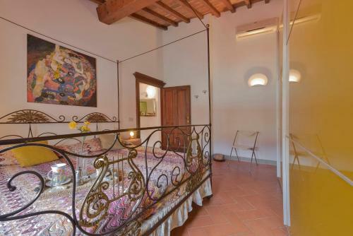 Artemisia Halldis Apartment