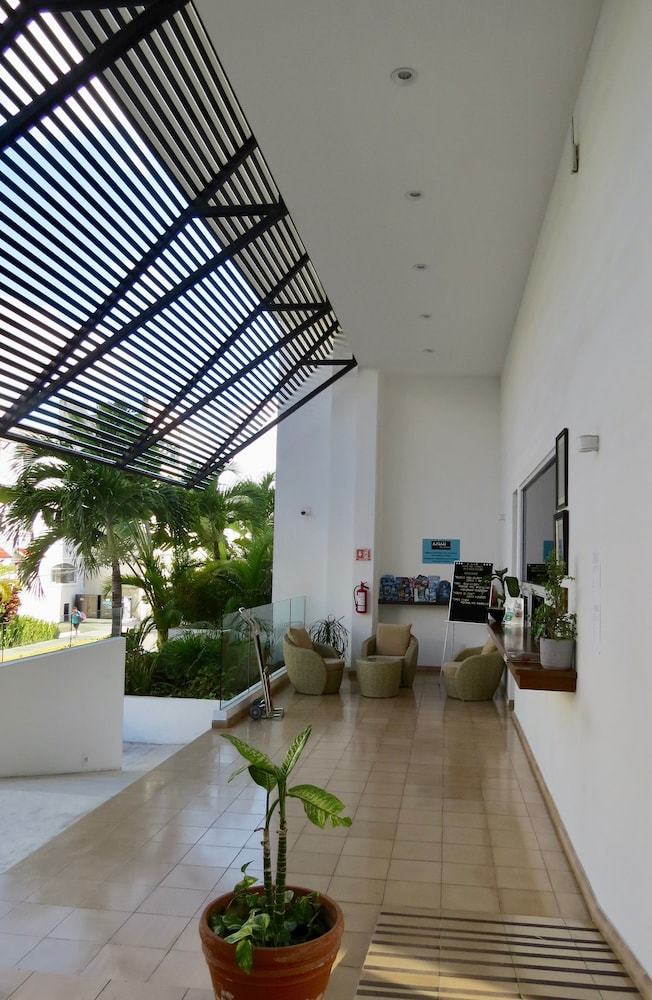 Aparthotel Anah Suites Ph By Ocean Front