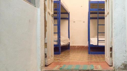 Hostal Casa Jade - Hostel & Tours