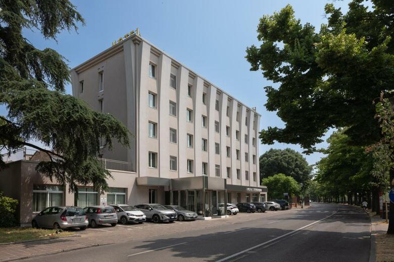 Hotel Ibis Styles Parma Toscanini