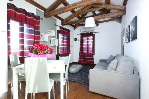 Good Wine Apartments