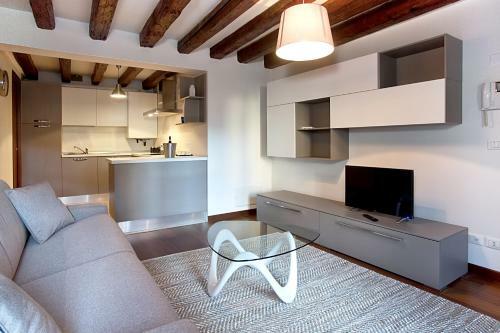 Good Wine Apartments