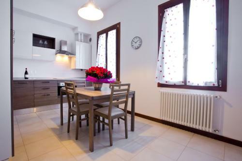 Good Wine Apartments